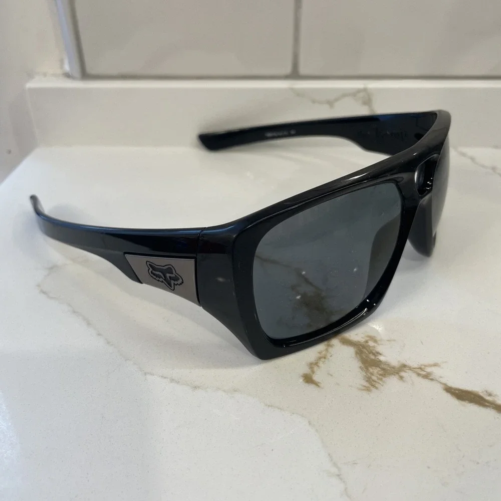 Fox Racing The Rewitt Sunglasses Black Frame Lens Wrap Style Retro 61-15-143
